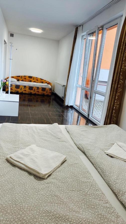 3 Apartments In 1 Location Прага Екстериор снимка